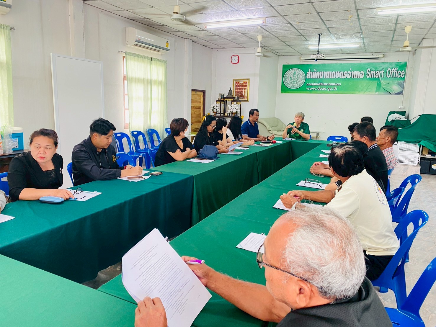 title - ส.ป.ก.เพชรบุรี ร่วมประชุมคณะกรรมการเครือข่าย ศพก. และแปลงใหญ่ ระดับอำเภอ และการประชุมเชื่อมโยงดำเนินงานคณะกรรมการเครือข่ายแปลงใหญ่และศพก.ระดับอำเภอ ครั้งที่ 1 ประจำปีงบประมาณ พ.ศ. 2569